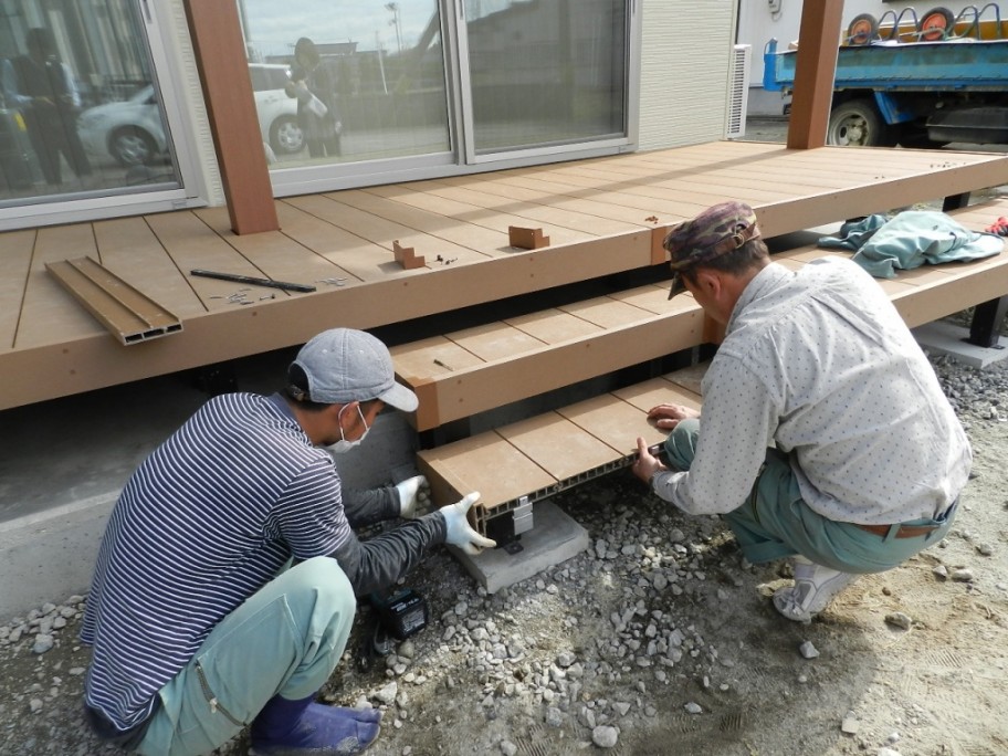 ウッドデッキ高さ調整 雨どいの排水工事│富山県│エクステリア・外構│庭工房SEKITOH