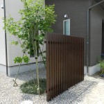 格子フェンスで目隠し