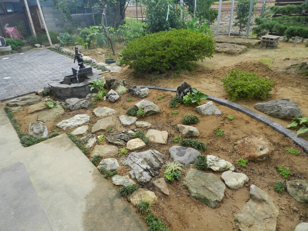 庭 井戸 の ある 自宅の庭にもできる！便利で楽しい我が家の井戸とその4つのメリット