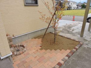 レンガで管理もしやすい