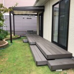お庭に洗濯ものを干す