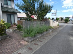 境界　花壇　植え込み　ビフォー